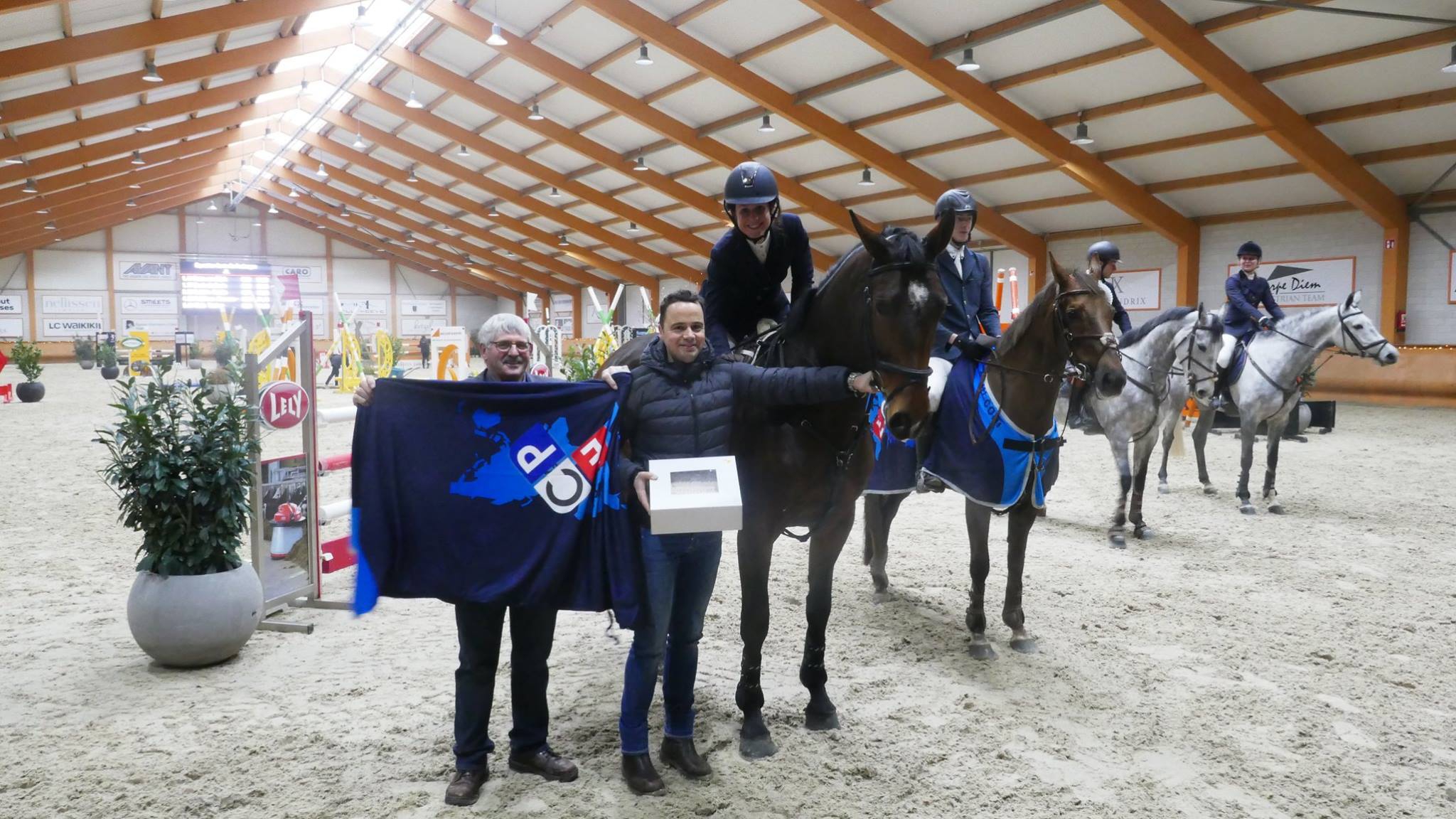 JUMPING INDOOR LEUNEN